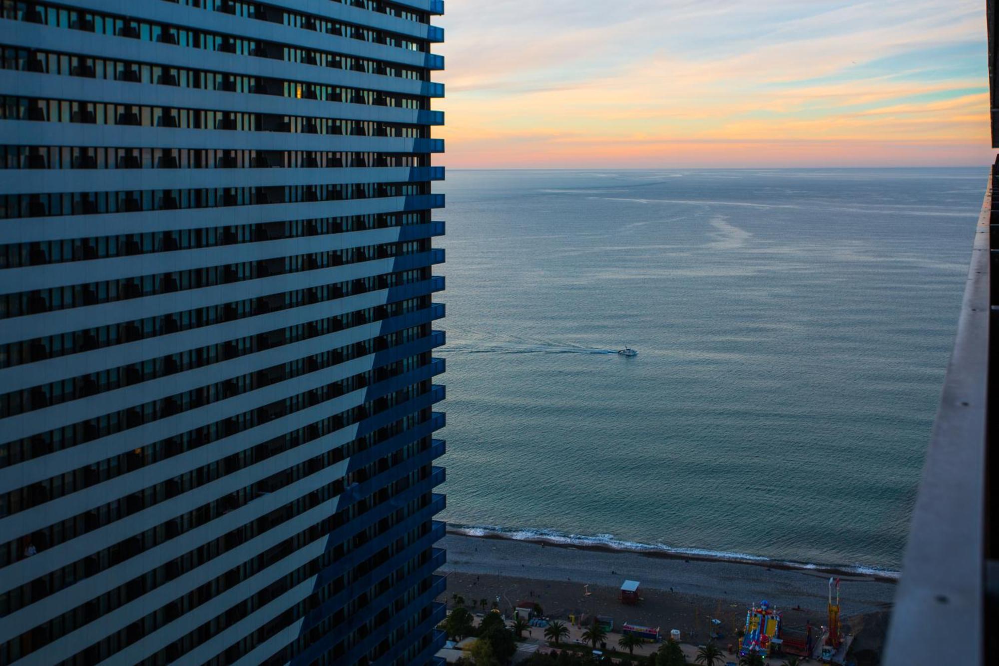 Orbi City Sea View Batumi Exterior photo
